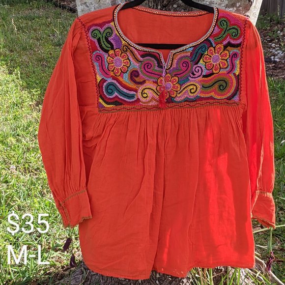 Indigenous blouse - Picture 1 of 2
